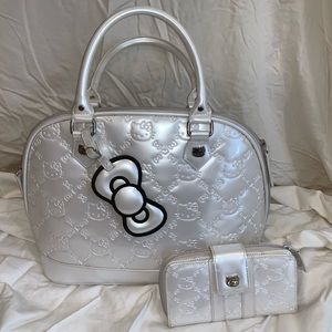 Hello Kitty Patent Leather Tote + Wallet - Cream
